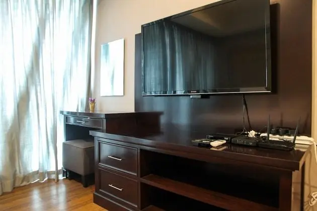 Elegant Studio Kemang Village Apartment - Mutfak