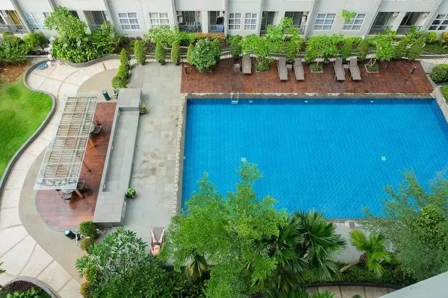 Elegant Studio Saveria Apartment - Havuz