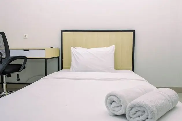 Elegant Studio with Single Bed at Evenciio Margonda Apartment