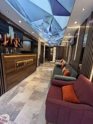 Elegrand Hotel