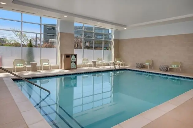 Element Atlanta Buckhead, a Marriott Hotel - Havuz