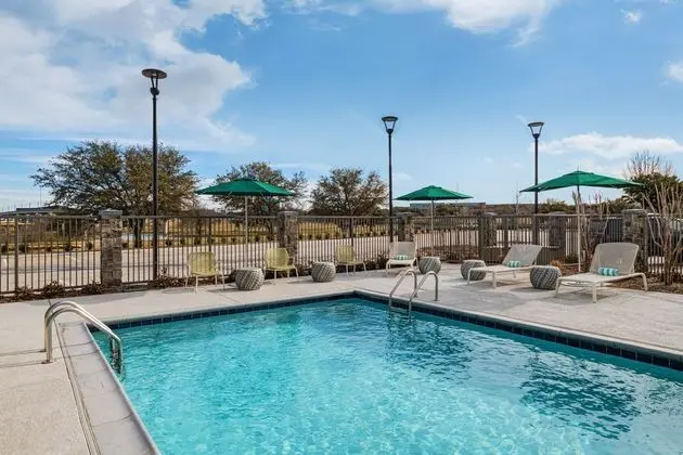 Element Dallas Las Colinas, a Marriott Hotel - Havuz