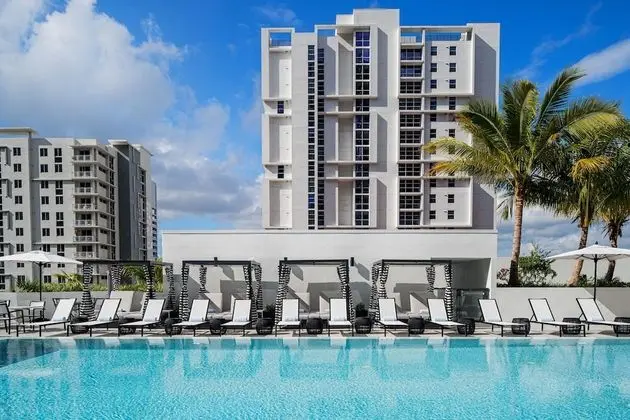 Element Miami Brickell, a Marriott Hotel - Havuz