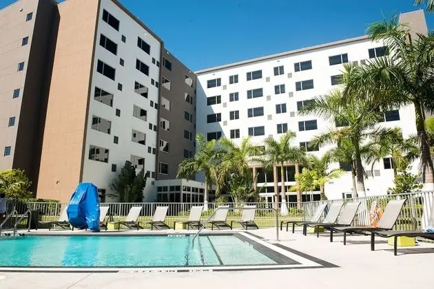Element Miami Doral, a Marriott Hotel - Havuz