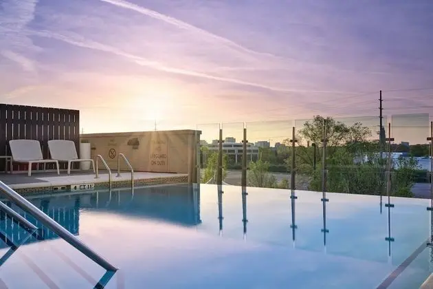 Element Nashville Vanderbilt West End, a Marriott Hotel - Havuz