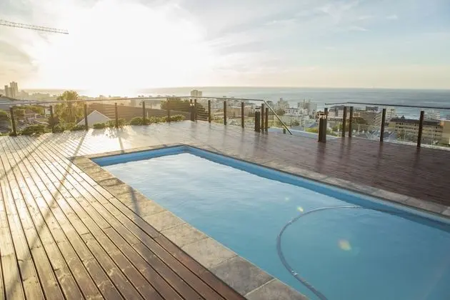Elements Luxury Suites - Havuz