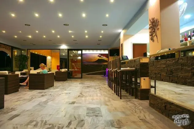 Elena Village - Lobi