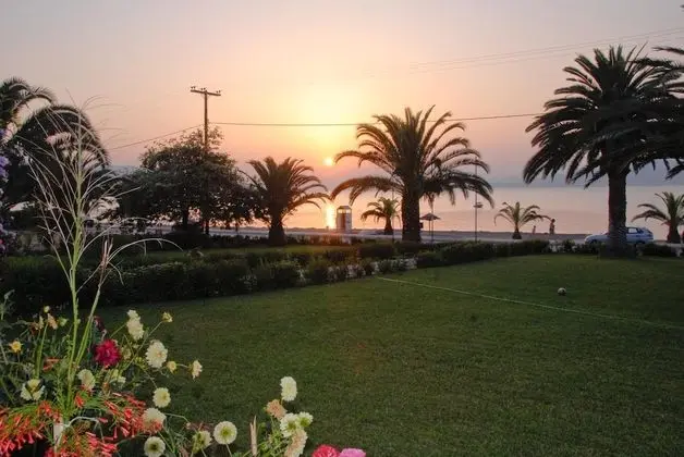 Elena Hotel - Dış Mekan