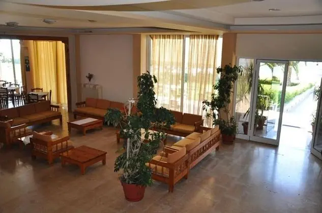 Elena Hotel - Lobi