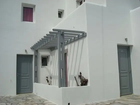 Elena Studios and Suites - Lobi