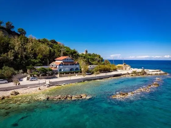 Elena's Luxury Studios and Apartments - Dış Mekan