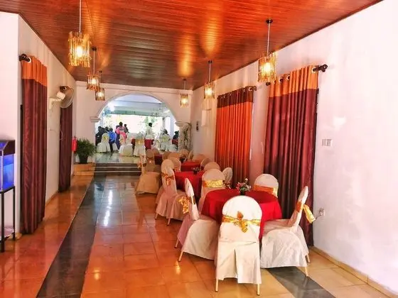 Hotel Elephant Lobby