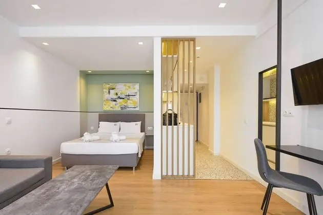 Elephant Suites - Öne Çıkan Resim
