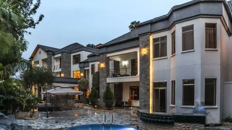 Elevate Suites