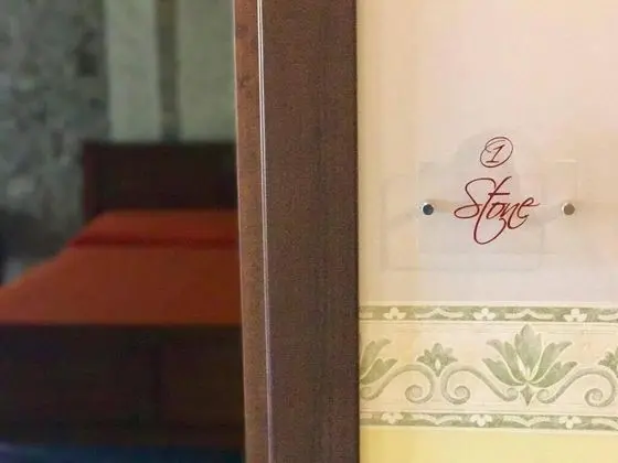 Eleven Bed & Breakfast - İç Mekan