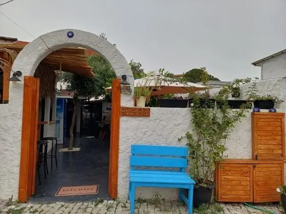 Elia Otel