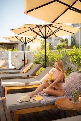 Elies Residences - Havuz