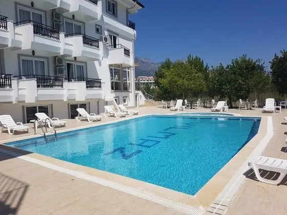 Elijah Otel