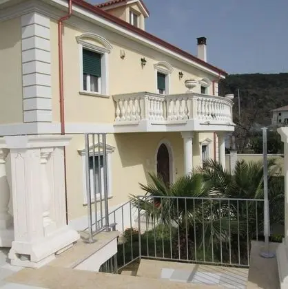 Villa Elisa