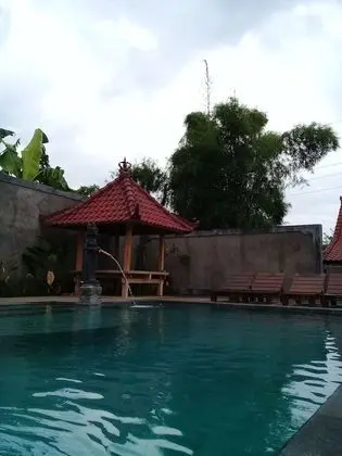 Eliska Sari Bungalows