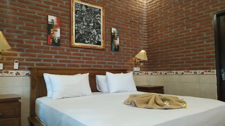 Eliska Sari Bungalows - Oda