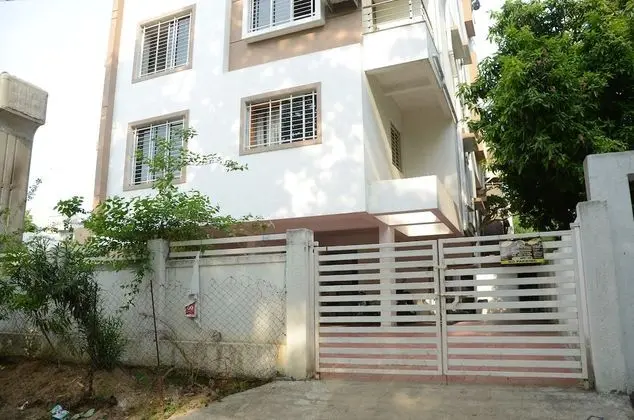 Elita Rooms