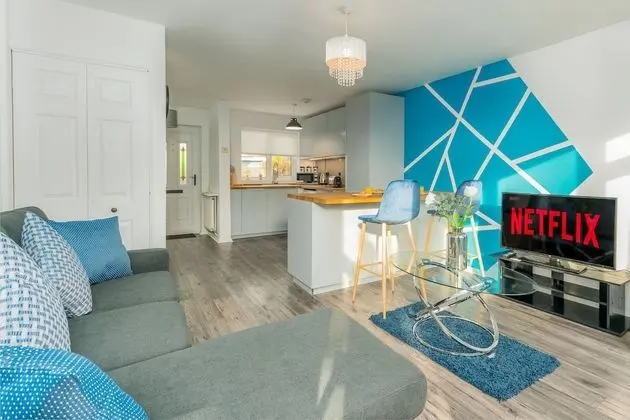 Elite Properties - Sleeps Up to 5 - Leamington Spa