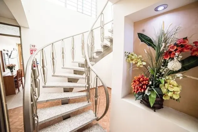 Hotel Elizabeth Central - Lobi