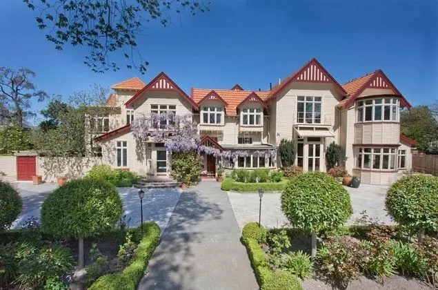 Eliza's Manor Boutique Hotel