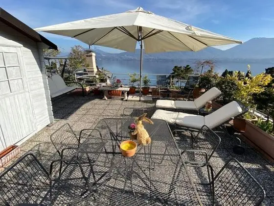 Elizaveta Apartment With Lake View and Terrace in Oggebbio