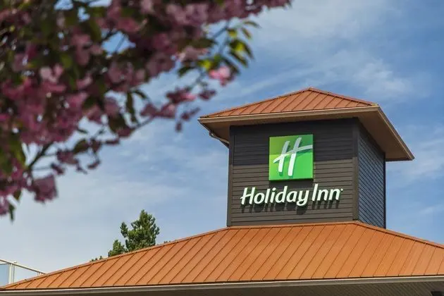 Elk Lake Inn Suites Victoria - Dış Mekan