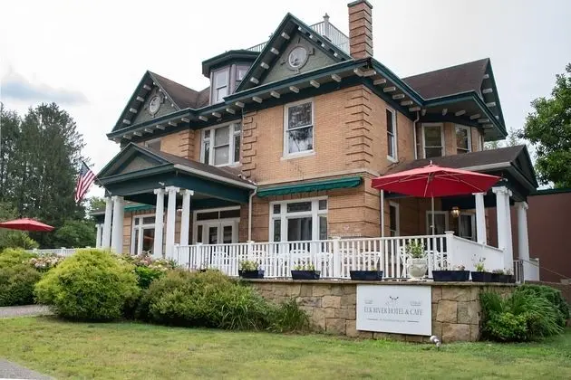 Elk River Hotel & Cafe - Öne Çıkan Resim