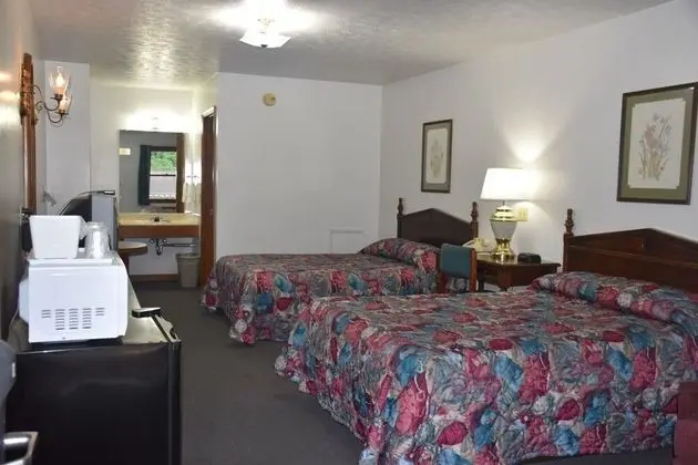 Elkins Economy Inn - Oda