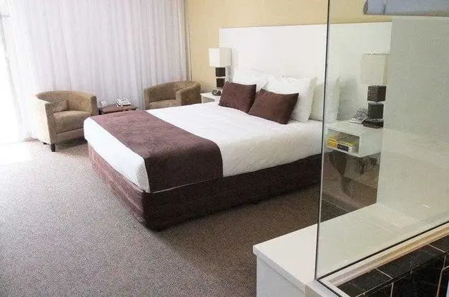 Elkira Court Motel