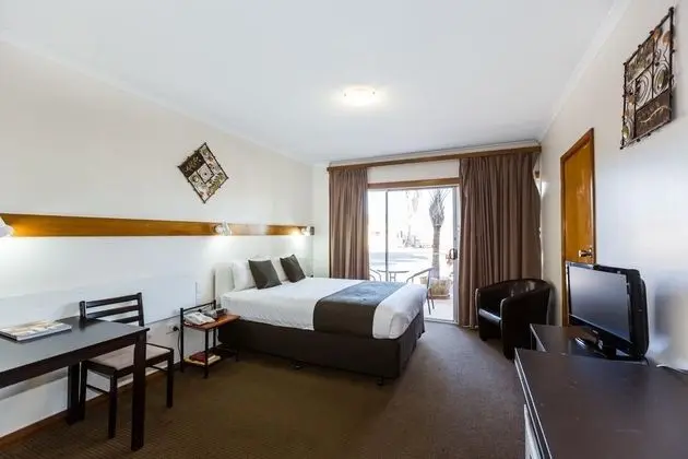 Elkira Court Motel - Genel