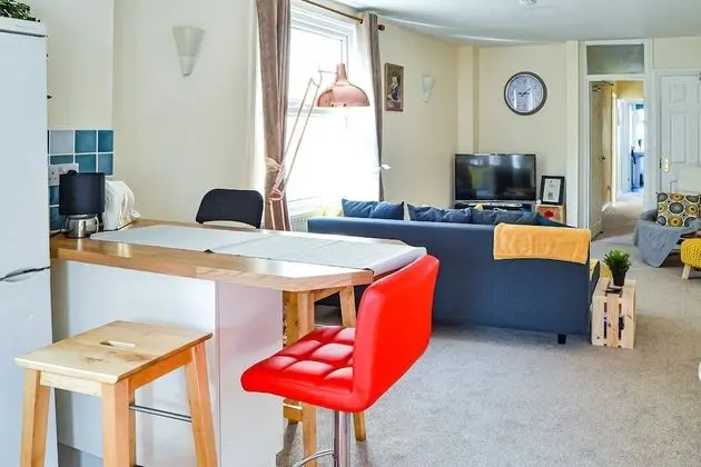 Ella Fitzgerald - Luxury 2 Bedroom Apt - Oda Düzeni