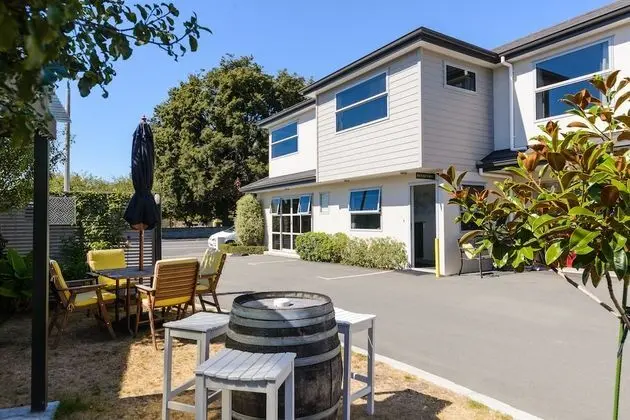 Ellena Court Motel - 1