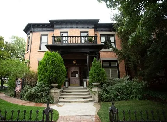 Ellerbeck Mansion Bed & Breakfast