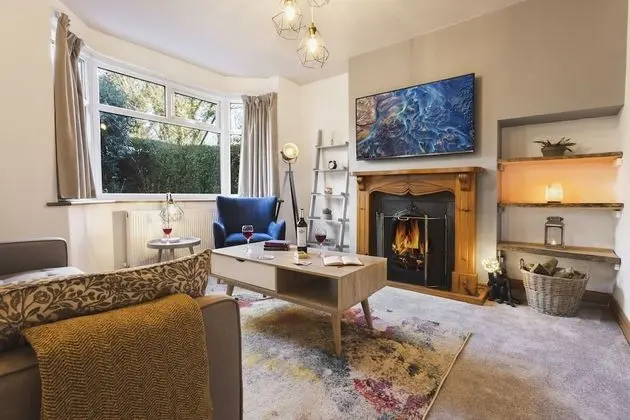 Ellerthwaite Place Getaway with Hot Tub