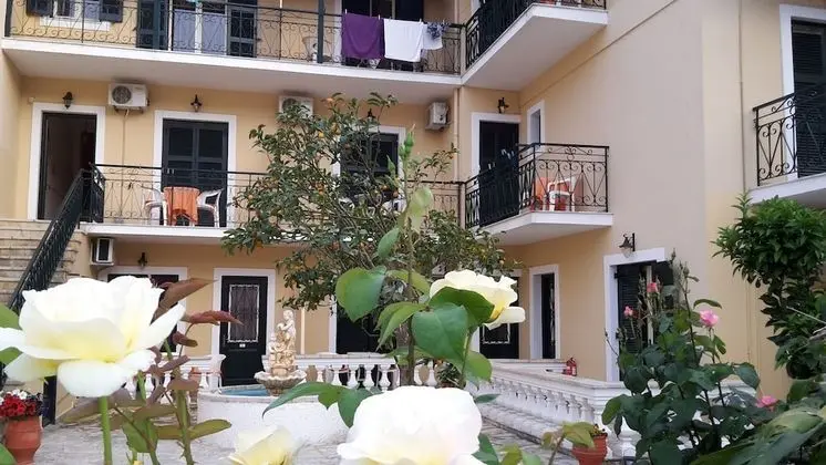 Elli Marina Studios & Apartments - Dış Mekan