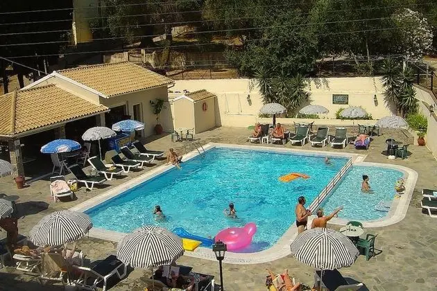 Elli Marina Studios & Apartments - Havuz