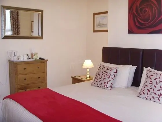 Ellie's Guest House