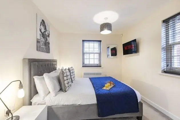 Elliot Oliver - 2 Bedroom Garden Apartment - Oda