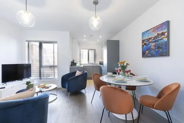 Elliot Oliver - Cosy 2 Bedroom Apartment