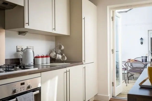 Elliot Oliver - Luxury 3 Bedroom Town Centre Apartment - Mutfak