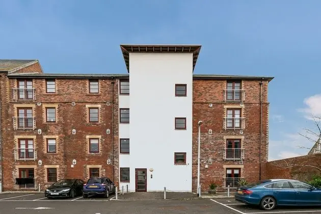Elliot Suite No15 – Donnini Apartments