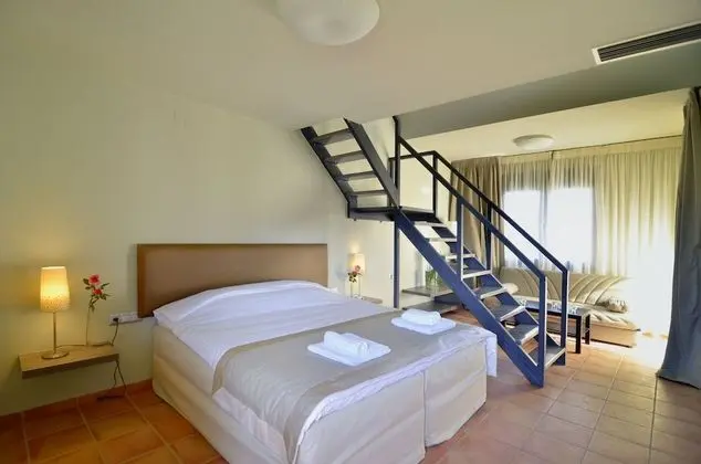 Ellopia Point Hotel - Oda