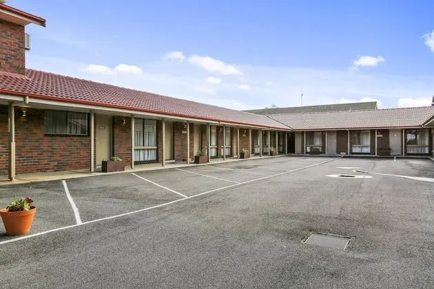 Elm Tree Motel