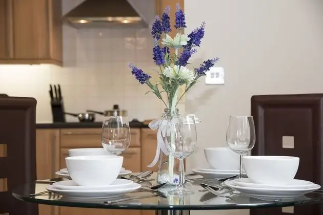 Elmcroft Court Serviced Apartments - Oda Düzeni