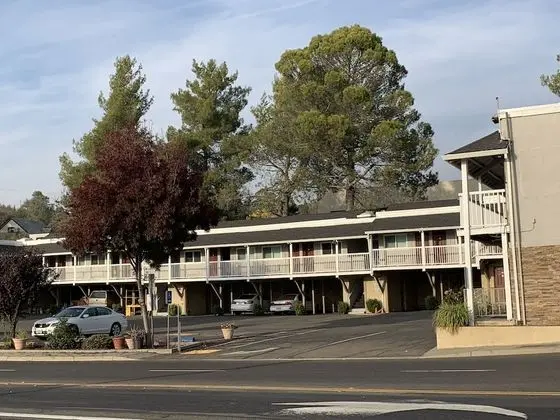 Elmwood Motel - Dış Mekan